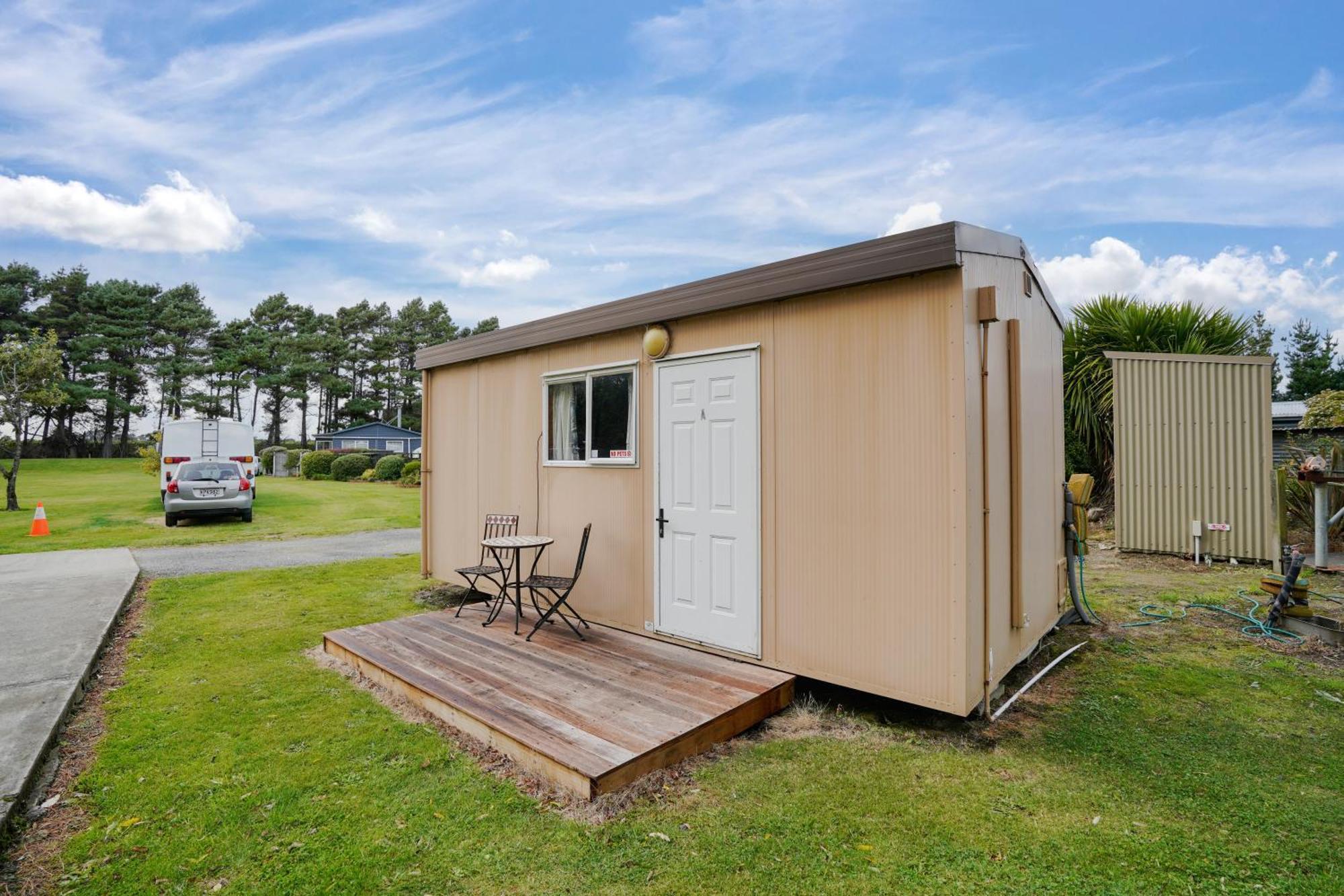 Beach Road Holiday Park Otatara エクステリア 写真